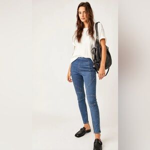 We The Free Women's Blue Skinny Jeans